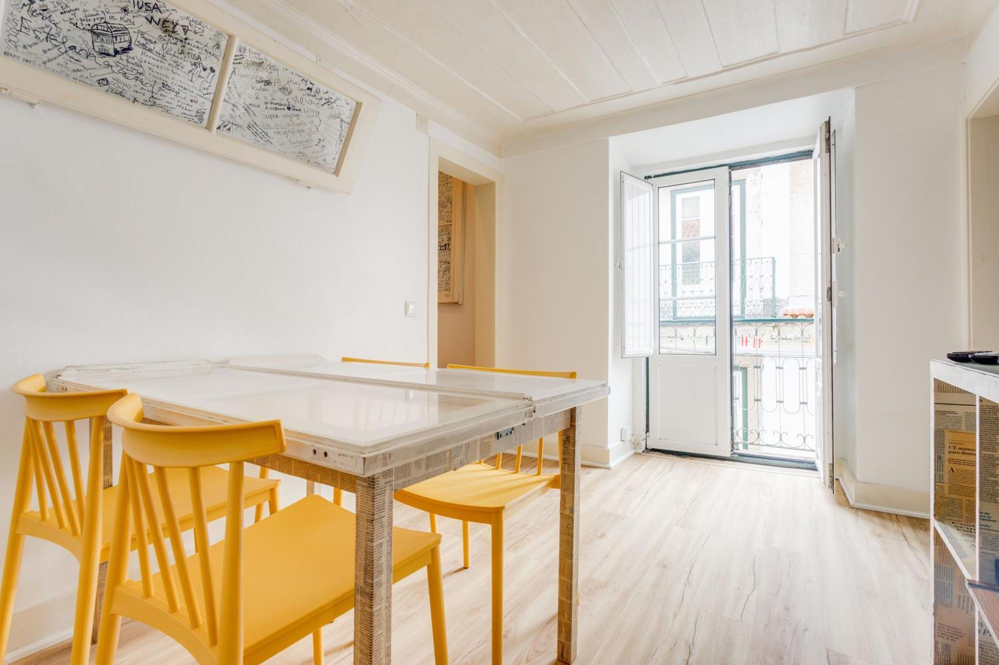 Bairro Alto Window - Cozy Spot In A Buzzing Locale Apartment Lisabona Exterior foto